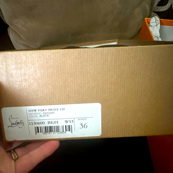 Red Bottoms. - Picture 2 of 2